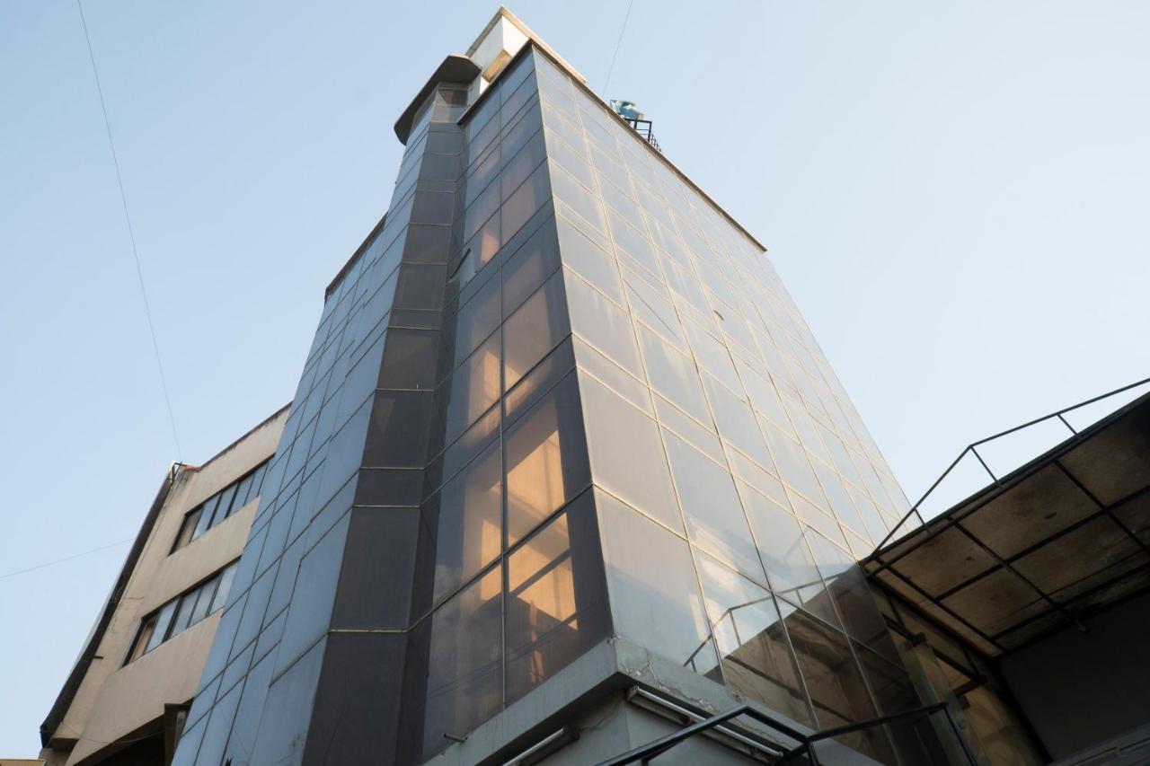 Oyo Flagship 37830 Hotel Aakar International Satara Exterior foto