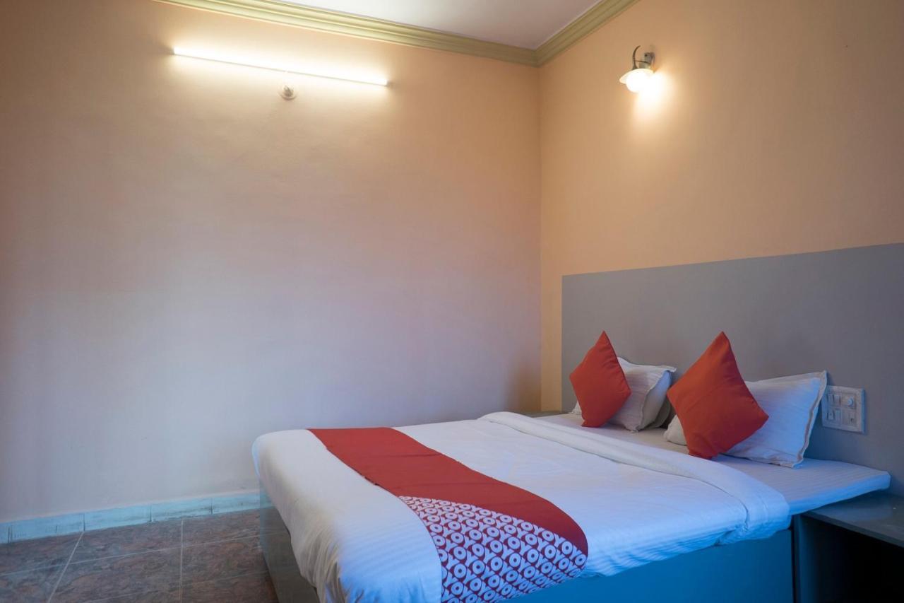 Oyo Flagship 37830 Hotel Aakar International Satara Exterior foto