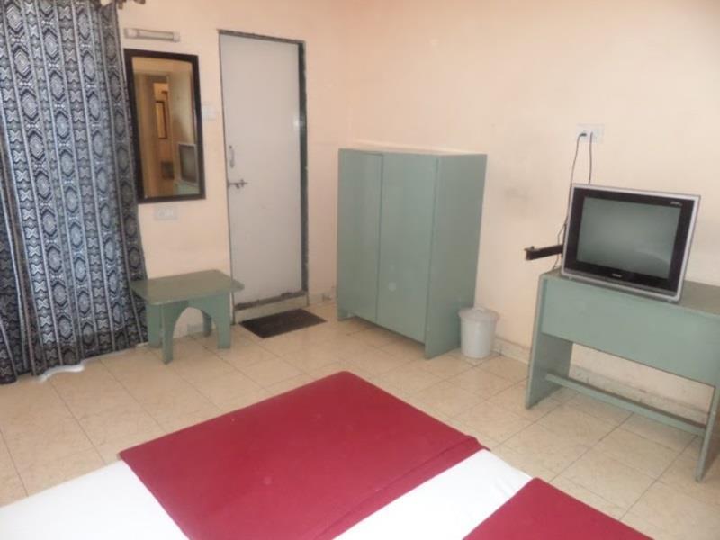 Oyo Flagship 37830 Hotel Aakar International Satara Exterior foto