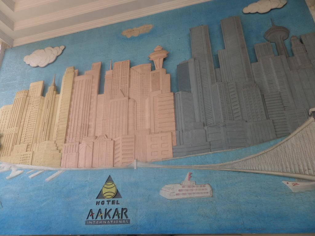 Oyo Flagship 37830 Hotel Aakar International Satara Exterior foto